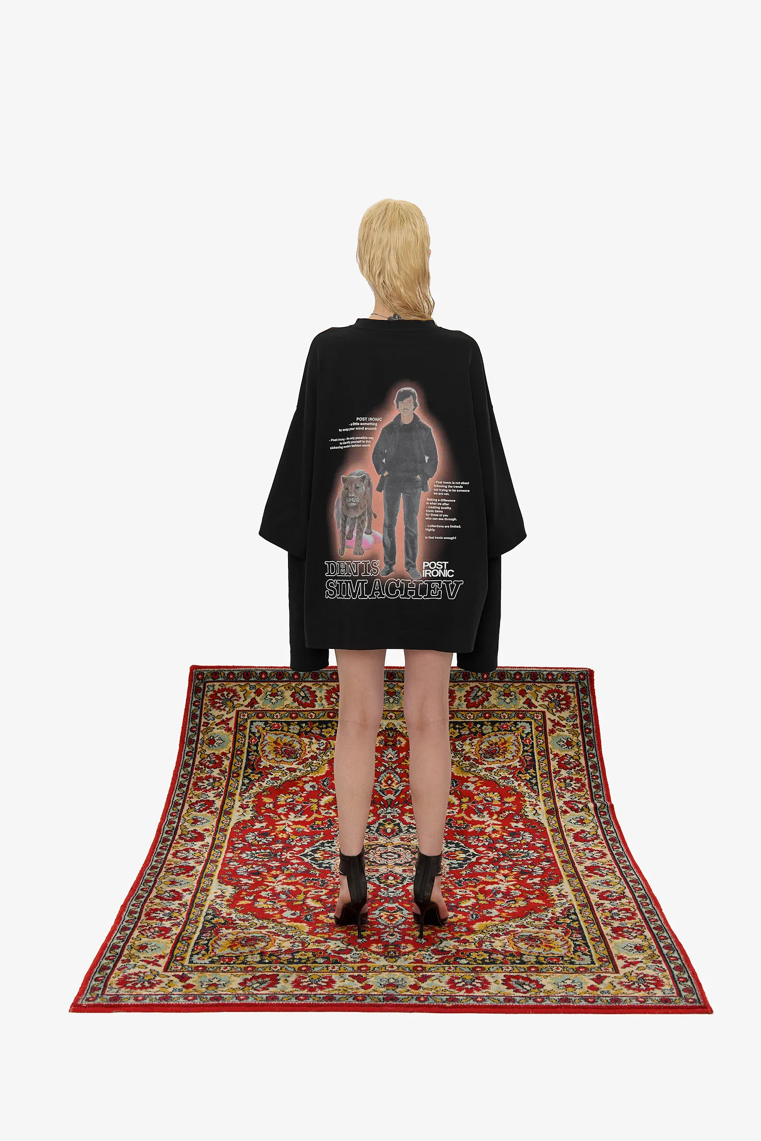 Лонгслив «Messenger girl» 