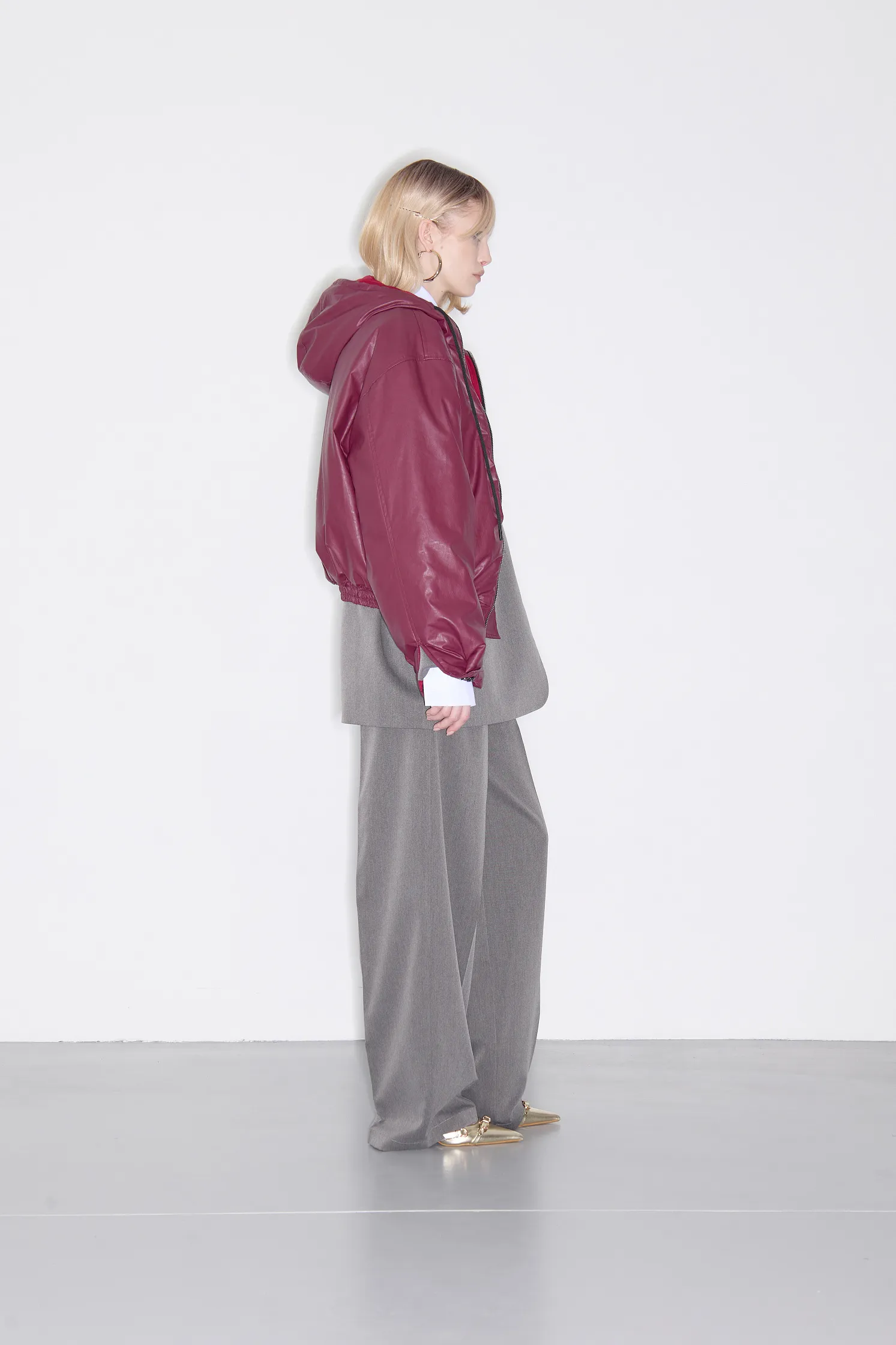 Куртка с капюшоном из экокожи 