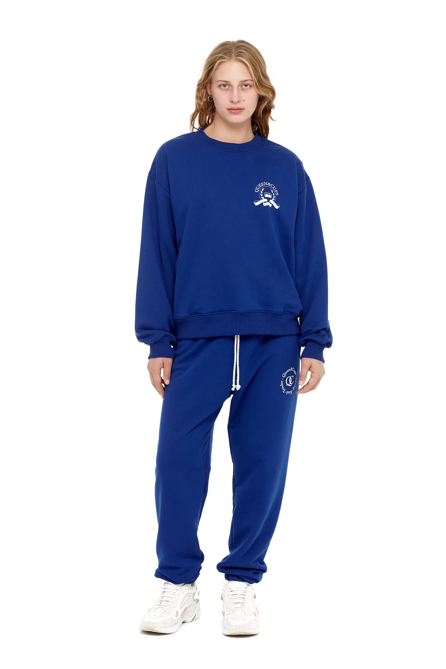 Свитшот University QC small logo 