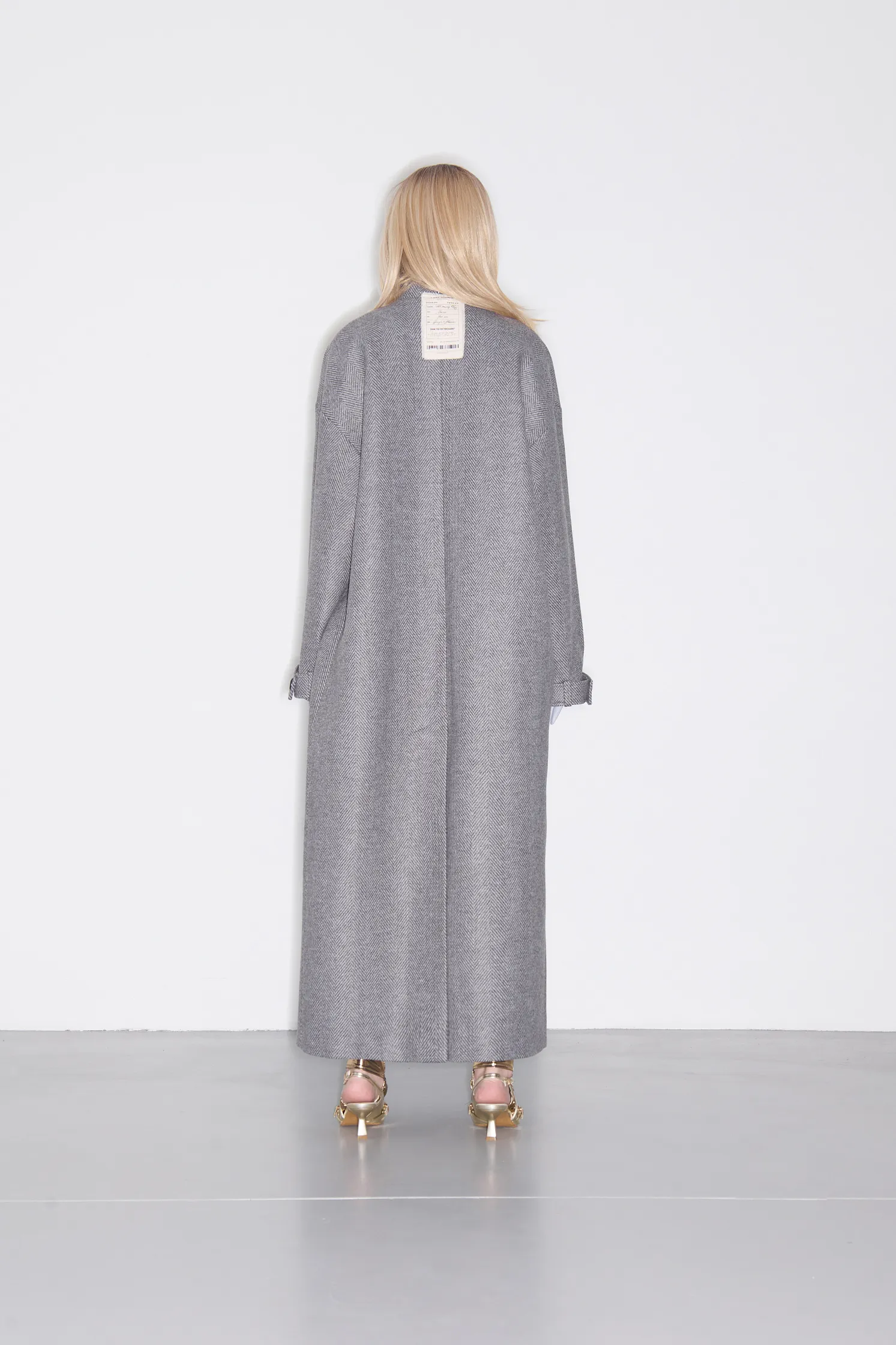 Пальто прямого силуэта 